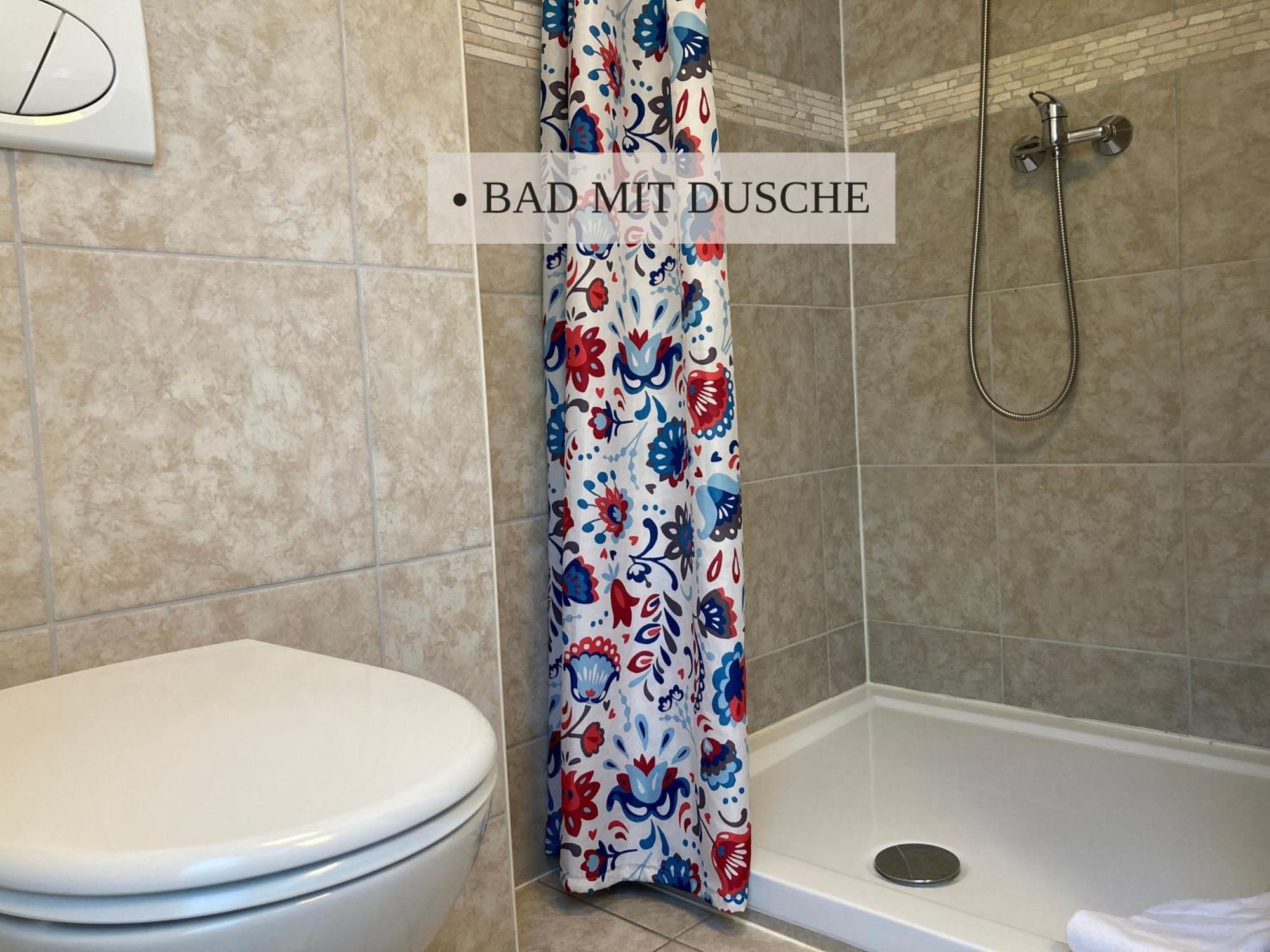 Haus Krabbe Zimmer Ohne Kueche, Fuer 1-2 Personen, Doppelbett, Zentral Gelegen Zwischen Cuxhaven Und Bremerhaven, Hunde Kostenfrei Willkommen, Kostenfreier Parkplatz Wremen Bagian luar foto